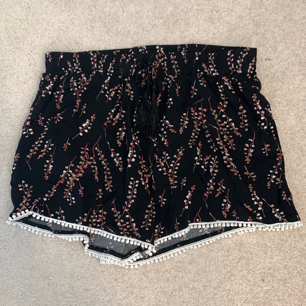 Breeze Ever Black Shorts EUC